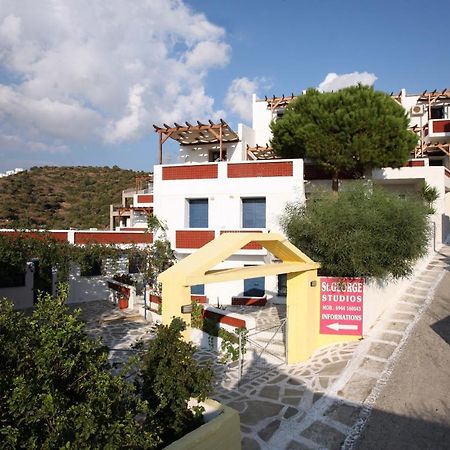 St George Studios & Apartments Batsi  Exterior photo